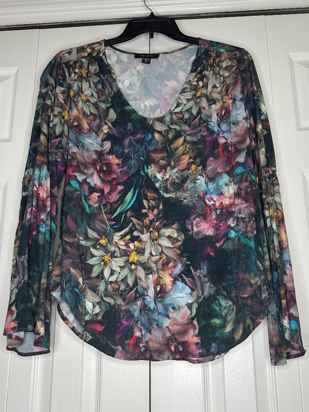 Karen Kane Painted Floral Bell-Sleeve Top – Size Medium